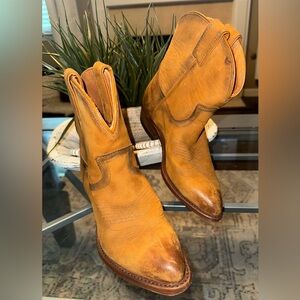 Frye 71440 Billy Short Congac Leather Western Women’s Cowgirl Boots Size 6